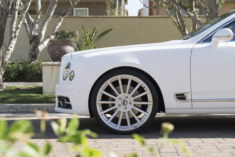 Детали экстерьера Bentley Mulsanne on Forgiato Wheels (F2.15-M) 2018 года  (фото 2 из 5)